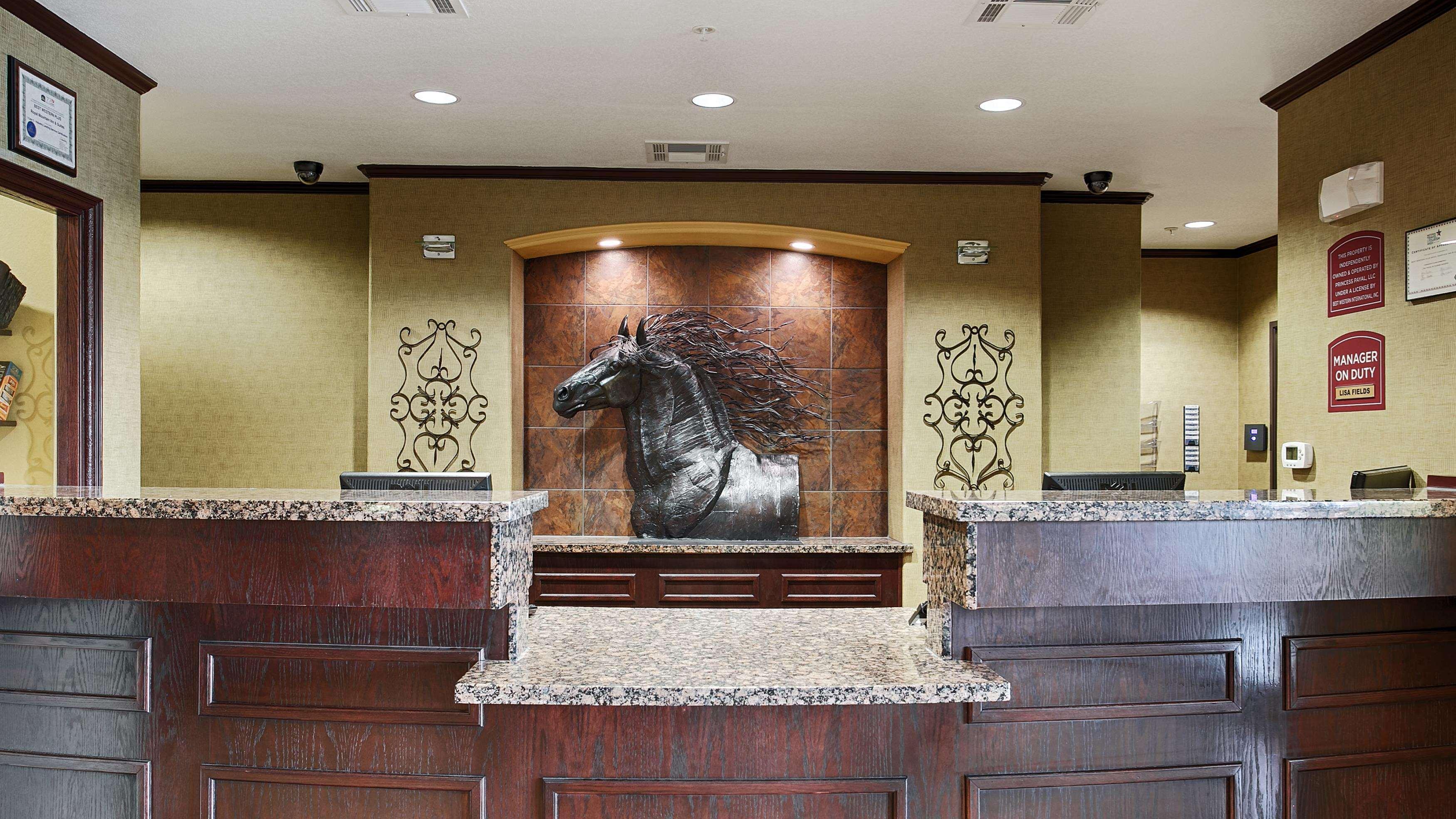 Best Western Plus Royal Mountain Inn & Suites Athens Exterior foto